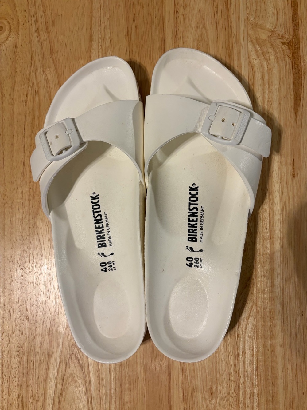 Women’s size 40 (9) Birkenstock Madrid EVA Sandals - White